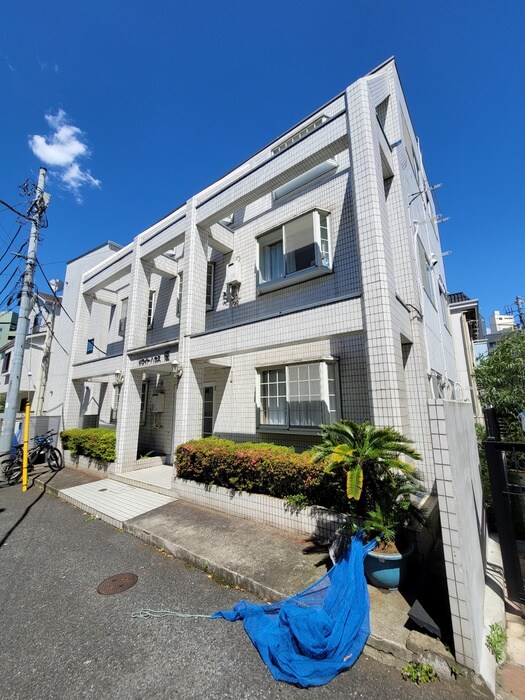 ホワイトハウス優の外観写真