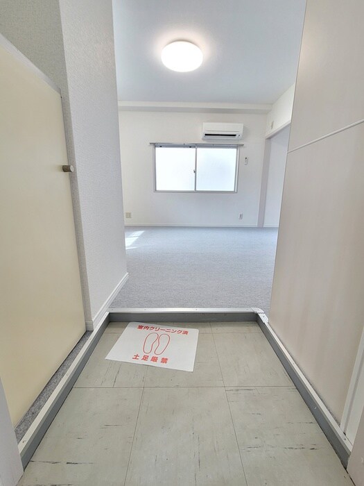 ホワイトハウス優の玄関