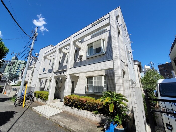 ホワイトハウス優の周辺環境