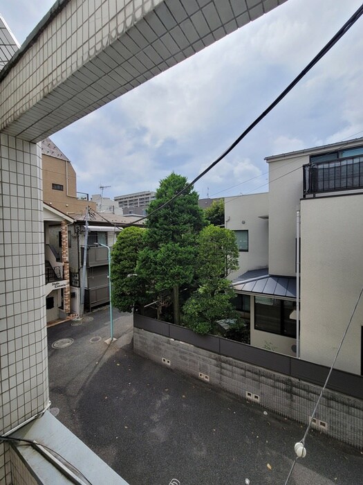 ホワイトハウス優の周辺環境