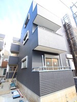 建築中