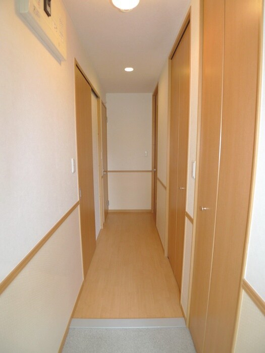 物件内観写真18　(玄関)