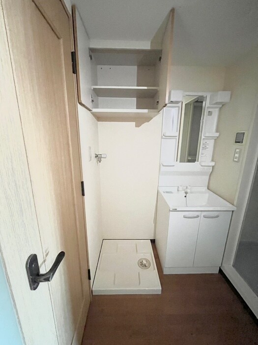 物件内観写真13　(洗濯機置場)