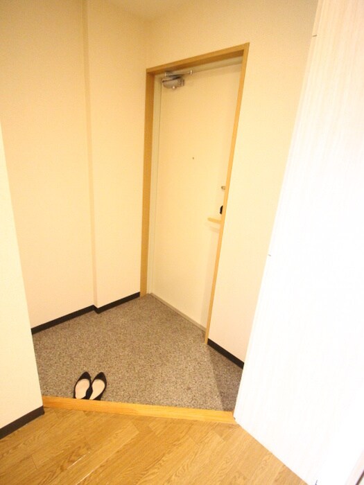 物件内観写真15　(玄関)