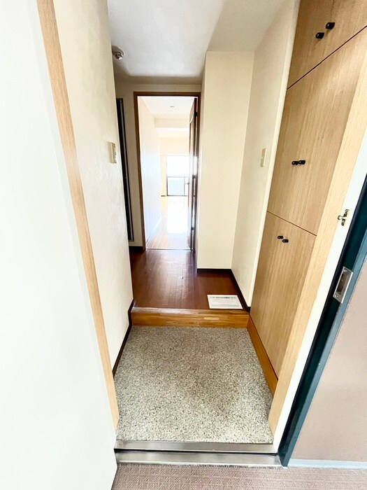 物件内観写真19　(廊下)