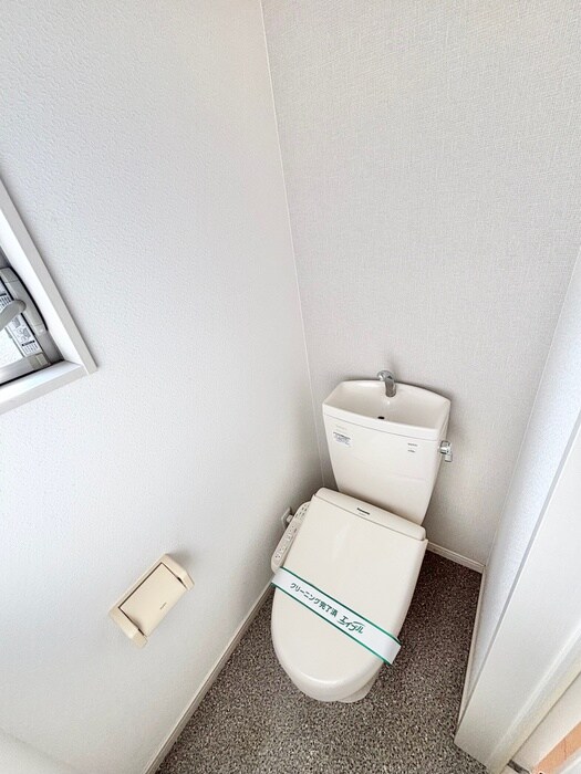 物件内観写真15　(トイレ)