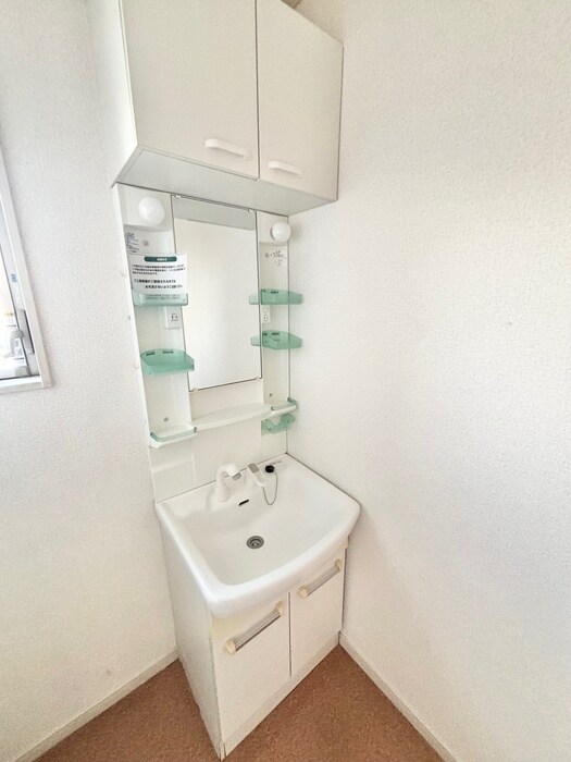 物件内観写真16　(洗面)