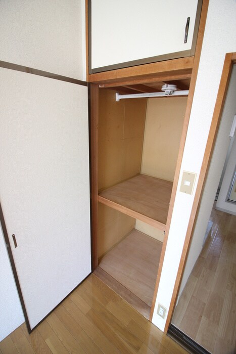 物件内観写真12　(収納)