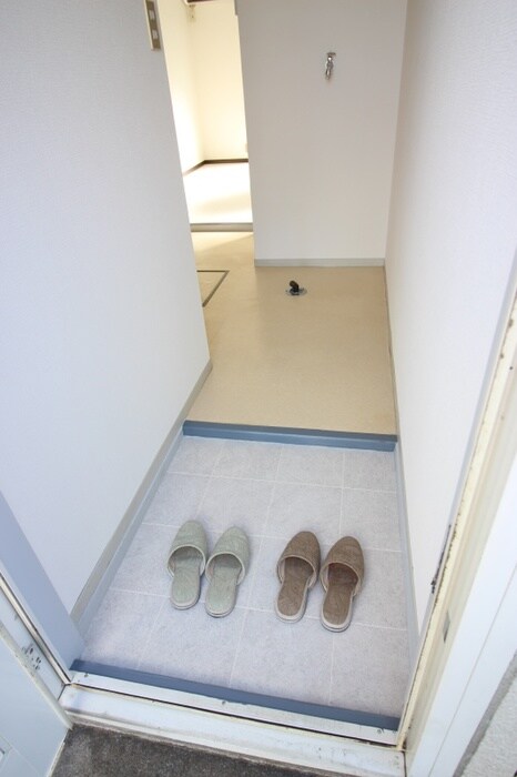 物件内観写真17　(玄関)