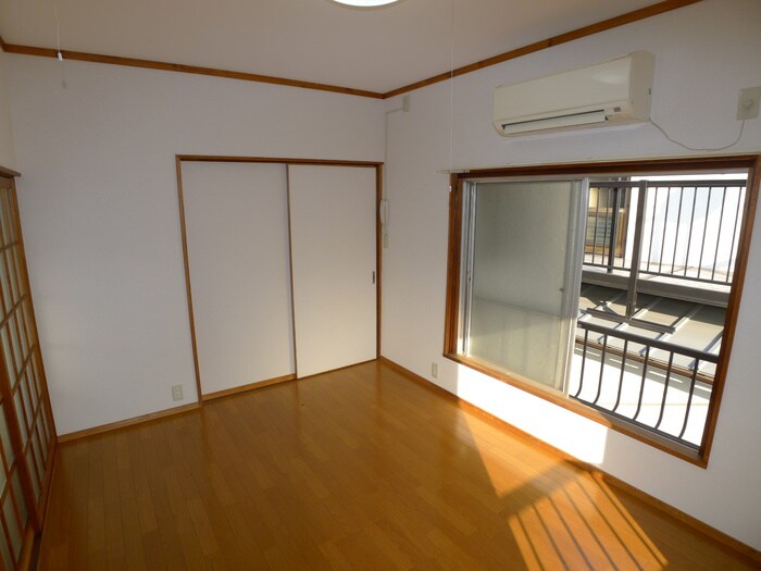 物件内観写真9　(居室)