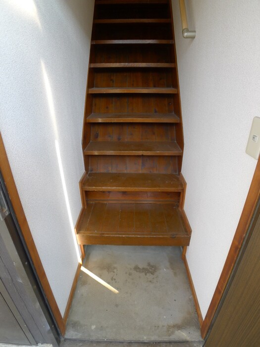 物件内観写真17　(玄関)