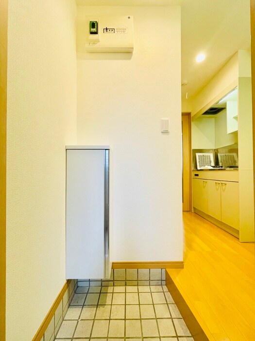 物件内観写真17　(玄関)