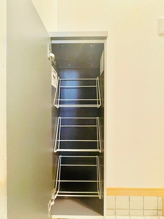 物件内観写真18　(靴箱)