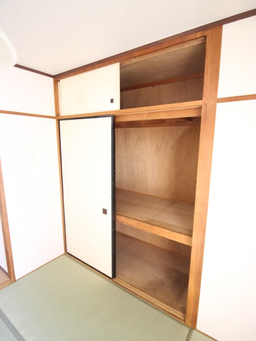 物件内観写真15　(収納)