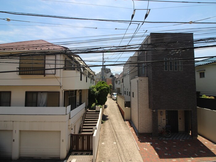 物件内観写真18　(室内からの展望)