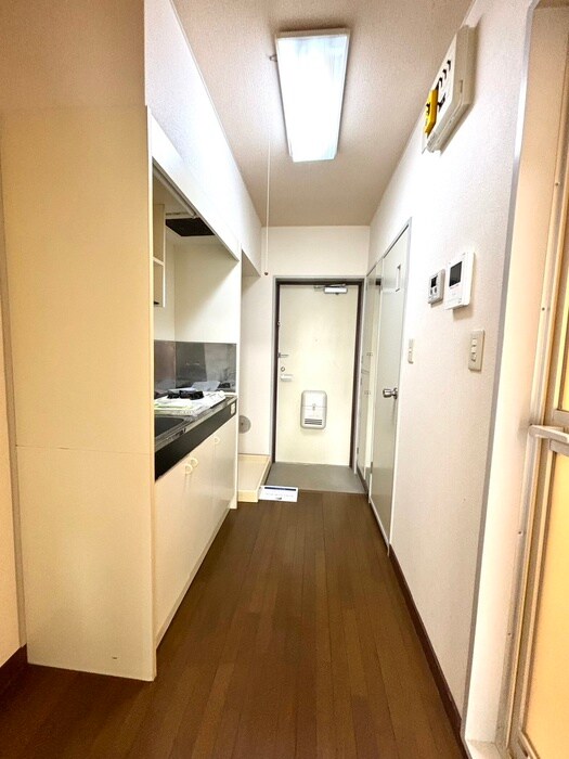 物件内観写真17　(廊下)