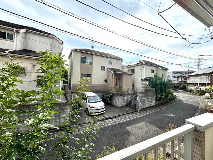 物件内観写真22　(室内からの展望)