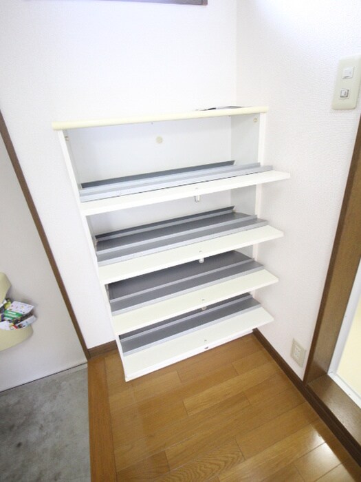 物件内観写真16　(靴箱)