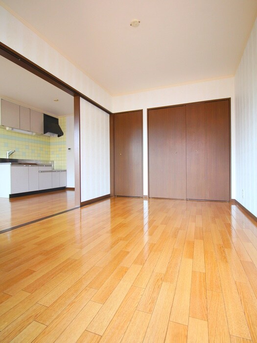 物件内観写真8　(居室)