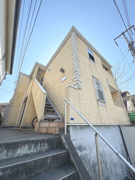 リブレア穴川外観写真