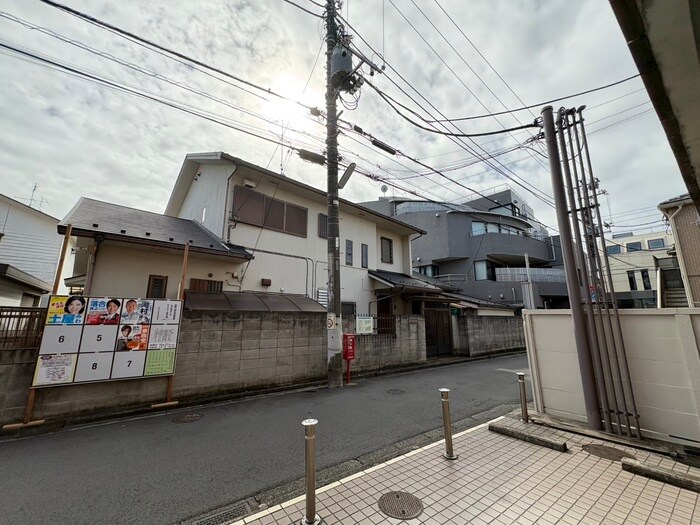 物件内観写真18　(室内からの展望)