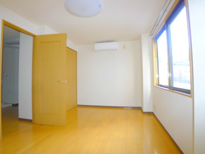 物件内観写真21　(室内からの展望)