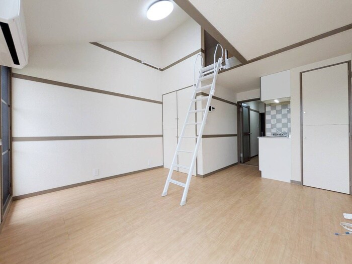 物件内観写真8　(居室)