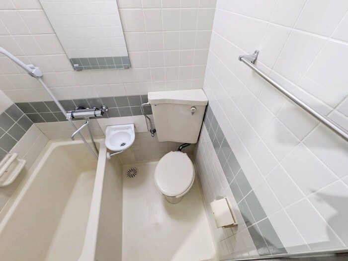 物件内観写真12　(トイレ)