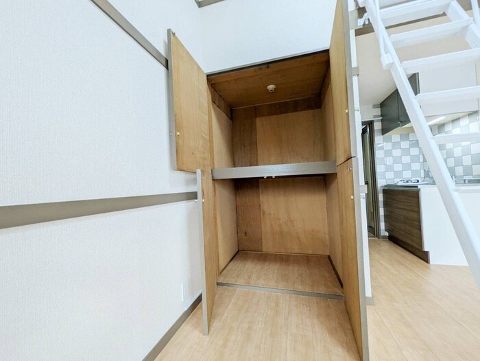 物件内観写真13　(収納)