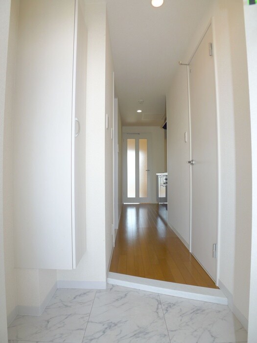 物件内観写真17　(玄関)