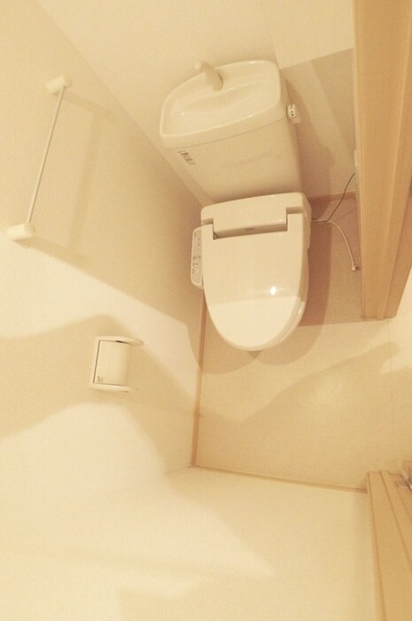 物件内観写真8　(トイレ)