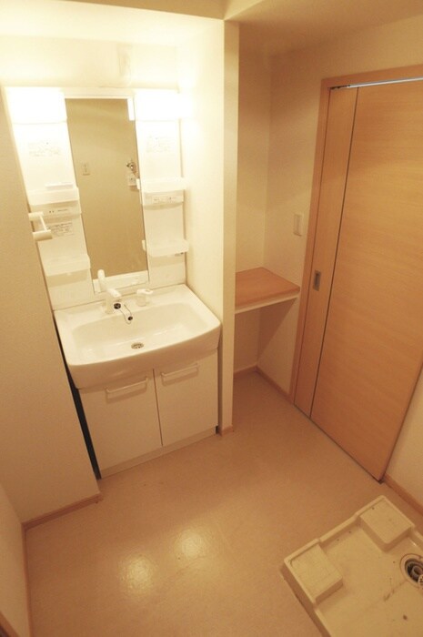 物件内観写真9　(洗面)