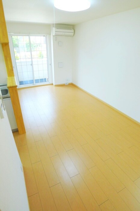 物件内観写真13　(室内からの展望)