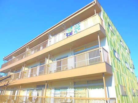 花岡マンション外観写真