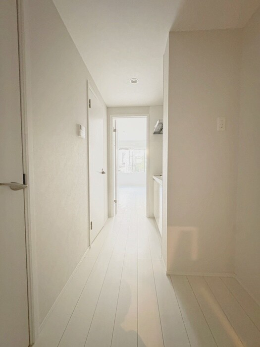 物件内観写真16　(廊下)