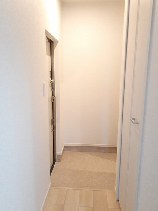 物件内観写真14　(玄関)