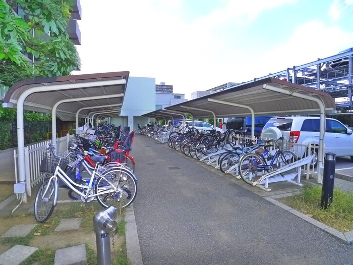 物件外観写真6　(駐輪場)