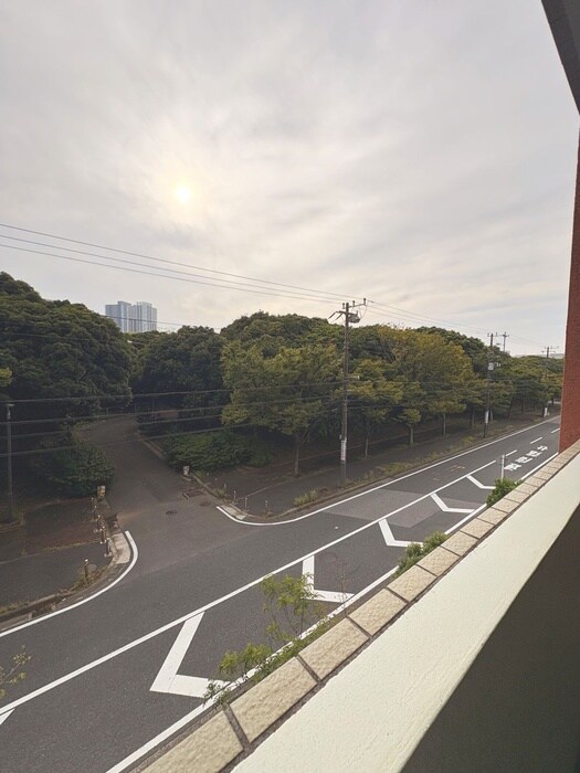 物件内観写真17　(室内からの展望)