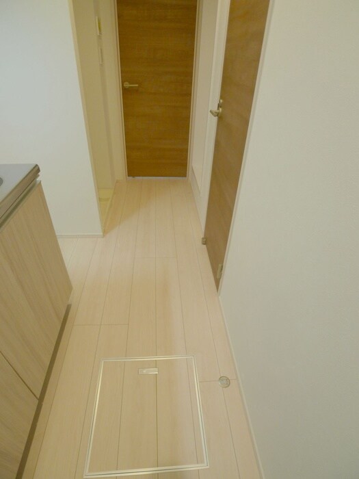 物件内観写真19　(廊下)
