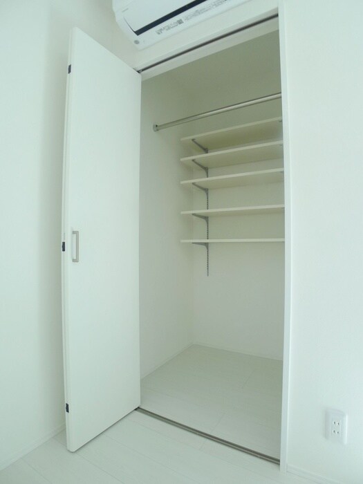 物件内観写真15　(収納)