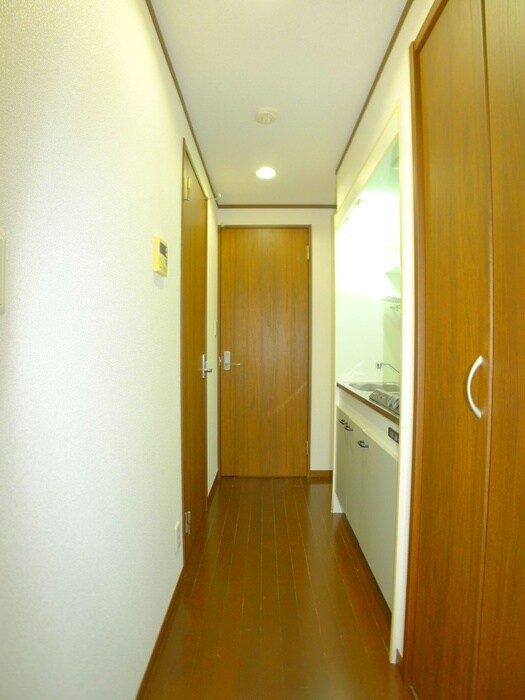 物件内観写真15　(廊下)