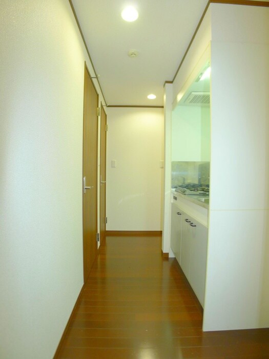物件内観写真15　(廊下)