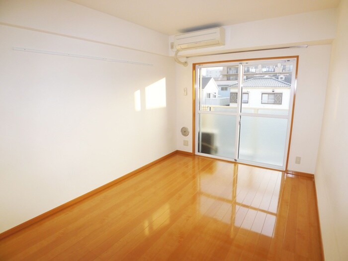 物件内観写真9　(居室)