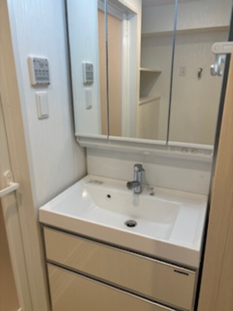 物件内観写真10　(洗面)