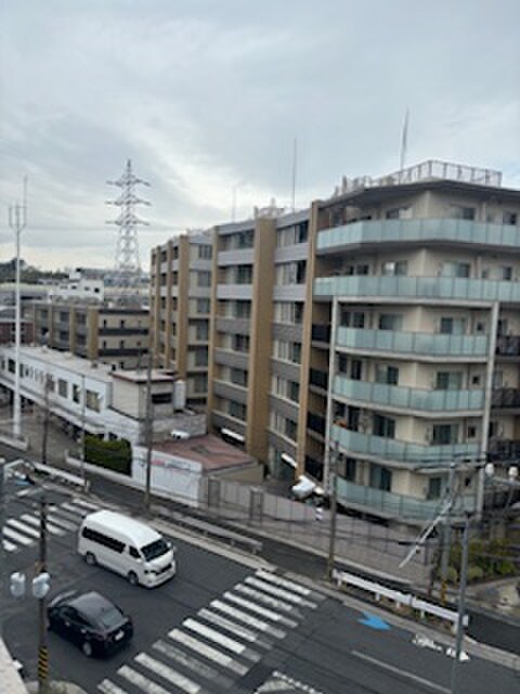 物件内観写真16　(室内からの展望)