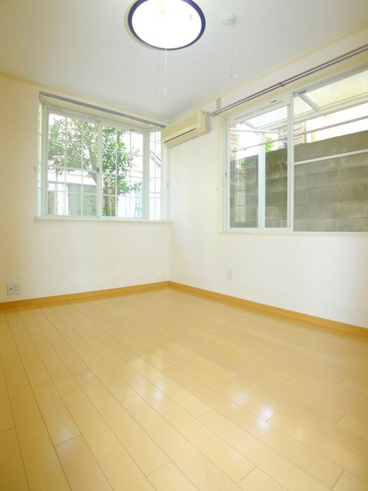 物件内観写真6　(居室)