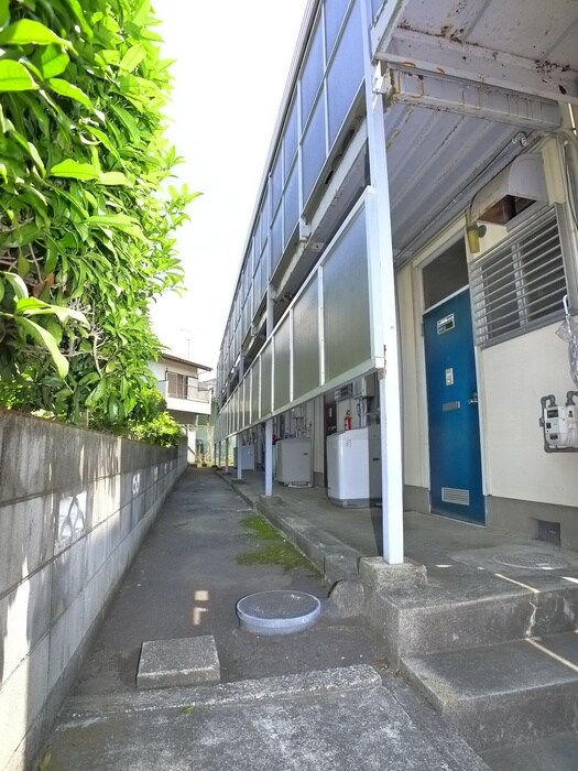 物件外観写真4　(エントランス部分)