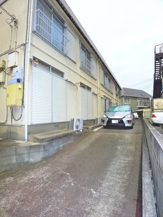 物件外観写真6　(駐車場)