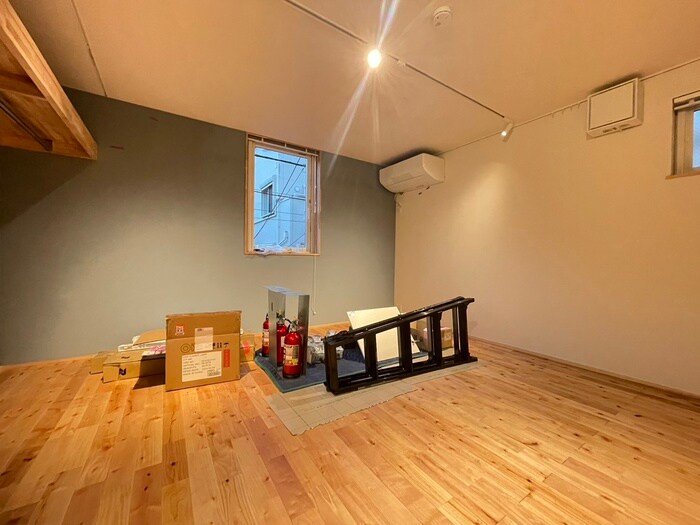 物件内観写真2　(居室)