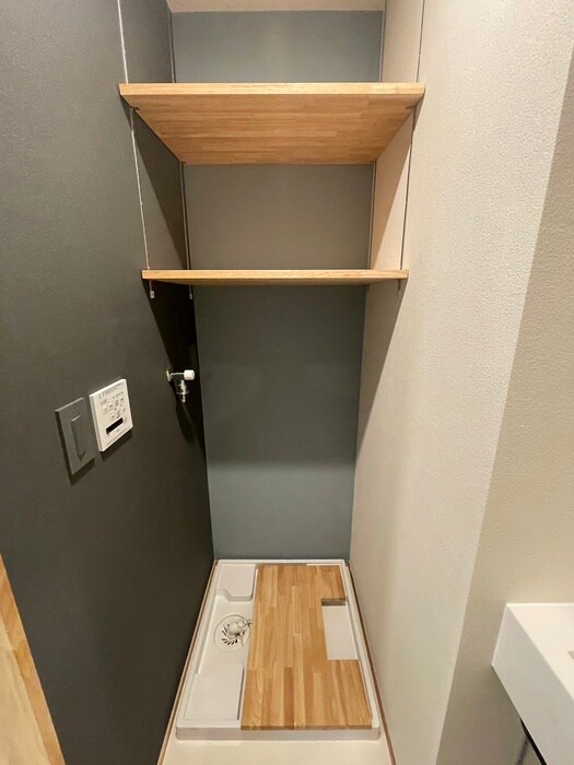 物件内観写真10　(洗濯機置場)